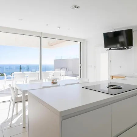 Designvilla With Breathtaking View For 14 Guests