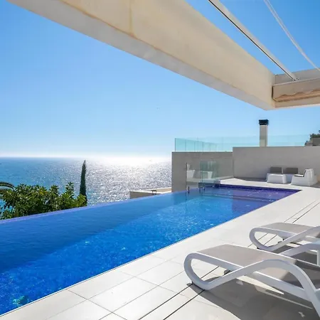 Villa Designvilla With Breathtaking View For 14 Guests *