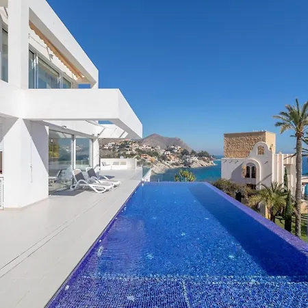 Designvilla With Breathtaking View For 14 Guests Alicante