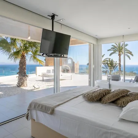 Designvilla With Breathtaking View For 14 Guests Villa